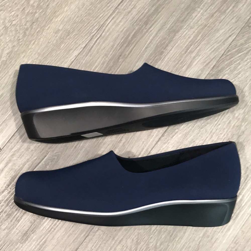 SAS NEW Bliss Flex Navy Fabric Slip-Ons size 9s
